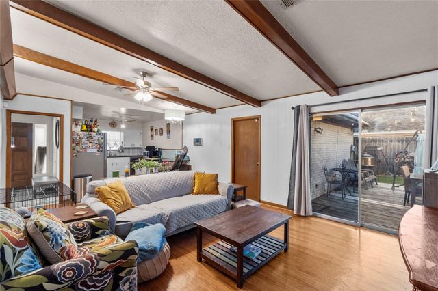 2118 22nd Avenue N, Texas City, TX 77590