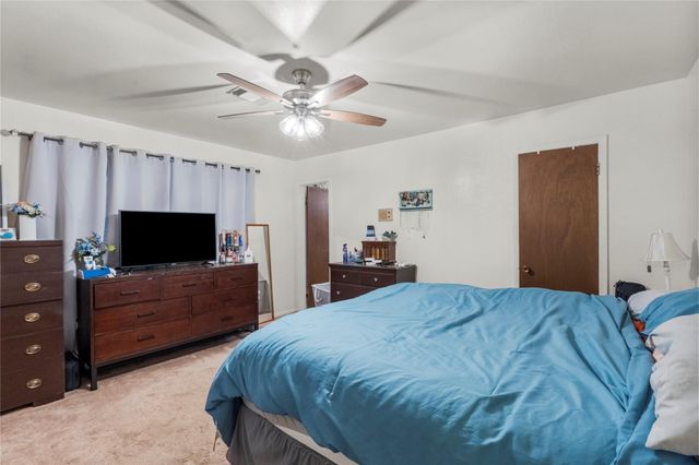 2118 22nd Avenue N, Texas City, TX 77590