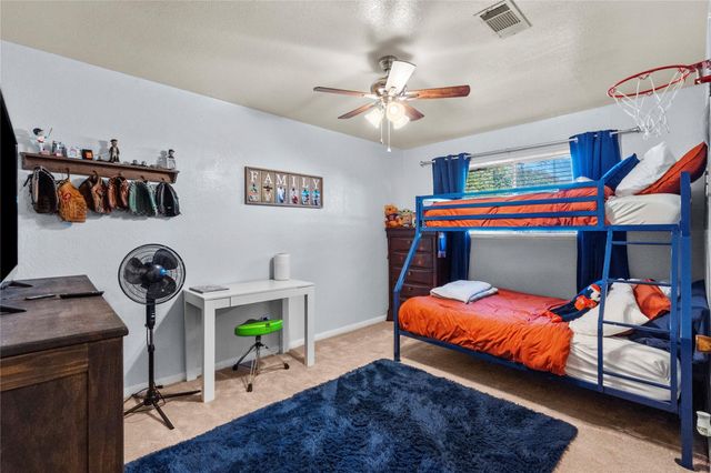 2118 22nd Avenue N, Texas City, TX 77590