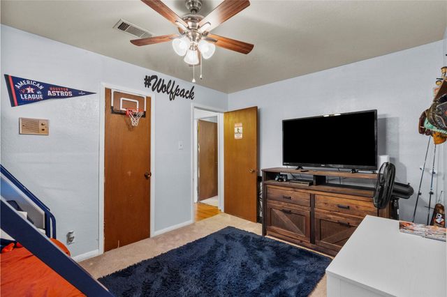 2118 22nd Avenue N, Texas City, TX 77590