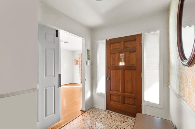 2118 22nd Avenue N, Texas City, TX 77590