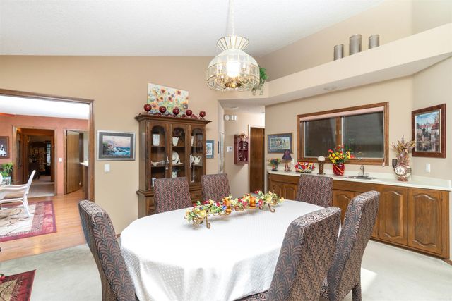 12 Narvaez Way, Hot Springs Village, AR 71909