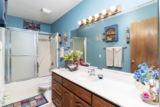 12 Narvaez Way, Hot Springs Village, AR 71909