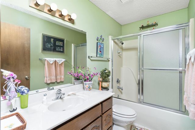 12 Narvaez Way, Hot Springs Village, AR 71909