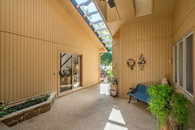 12 Narvaez Way, Hot Springs Village, AR 71909