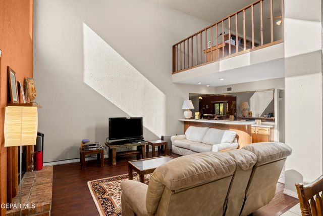 324 Rio Estancia Drive, El Paso, TX 79932