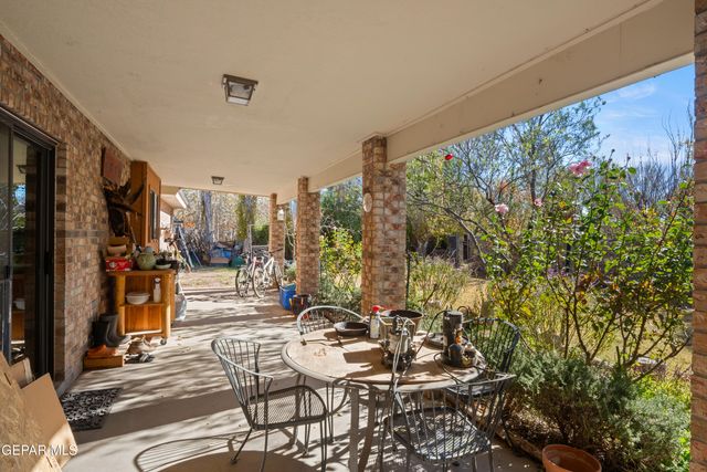 324 Rio Estancia Drive, El Paso, TX 79932