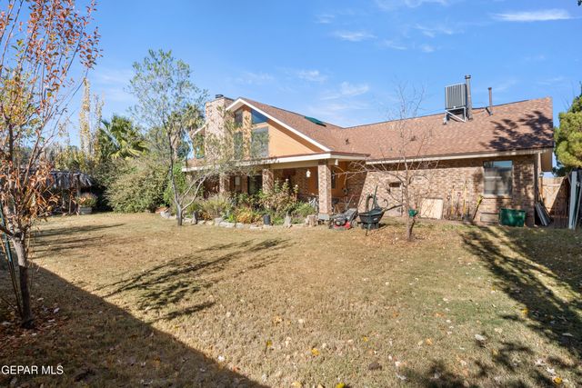 324 Rio Estancia Drive, El Paso, TX 79932