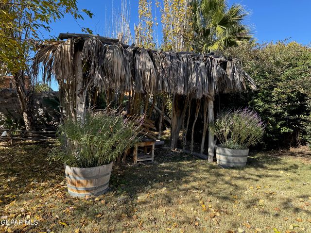 324 Rio Estancia Drive, El Paso, TX 79932