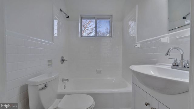 818 51ST ST SE, Washington, DC 20019