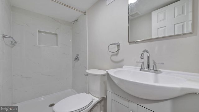 818 51ST ST SE, Washington, DC 20019