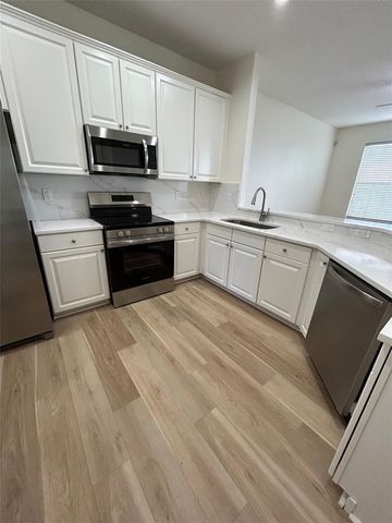 34322 TUSCANY AVENUE, Sorrento, FL 32776