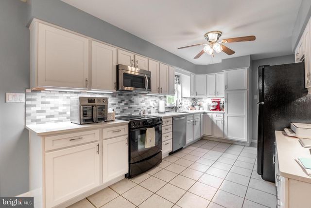 285 OLD FORT RD, Spring Mills, PA 16875