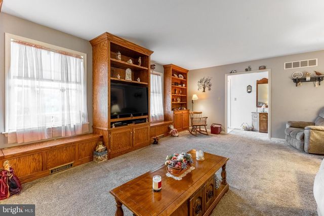 285 OLD FORT RD, Spring Mills, PA 16875