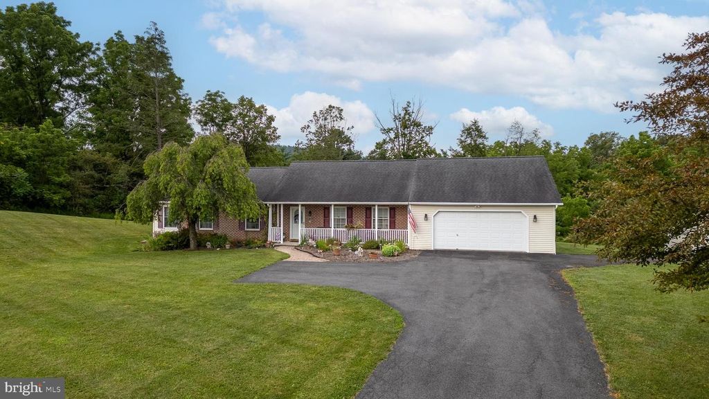 285 OLD FORT RD, Spring Mills, PA 16875