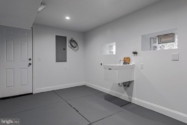 5941 CHESTER AVE, Philadelphia, PA 19143