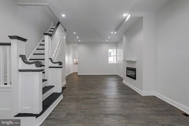 5941 CHESTER AVE, Philadelphia, PA 19143