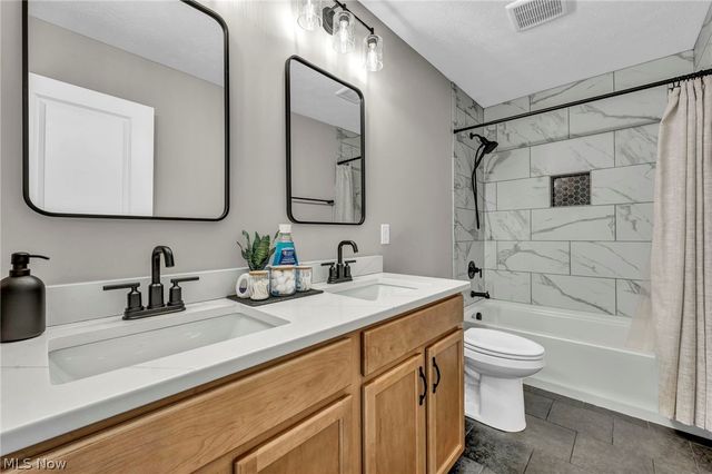 1751 Clemson Drive, Brunswick, OH 44212