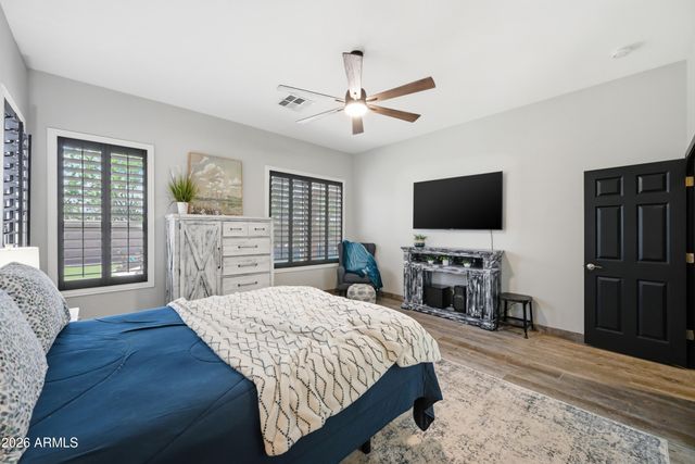 2328 S SORRELLE Street, Mesa, AZ 85209