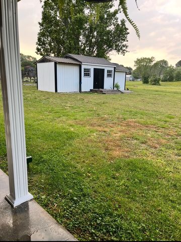 510 Donna Cir, Lawrenceburg, TN 38464