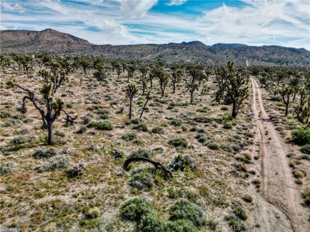 26 Vista, Pioneertown, CA 92356