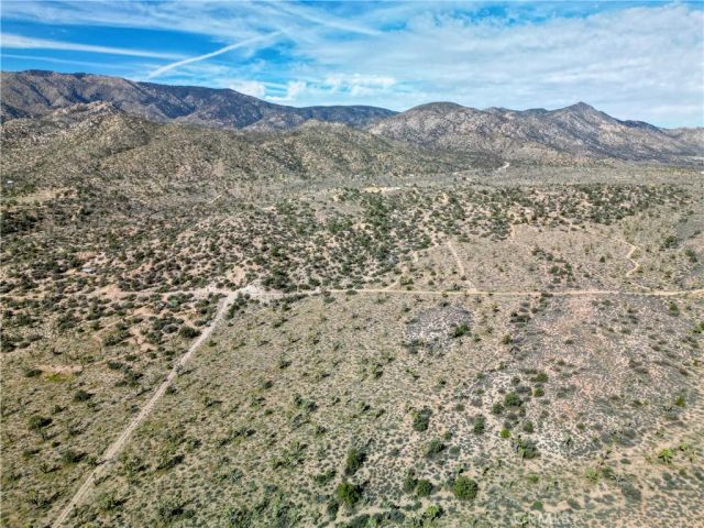 26 Vista, Pioneertown, CA 92356