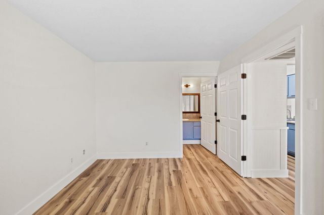 1705 Crossing PL 117B, Austin, TX 78741