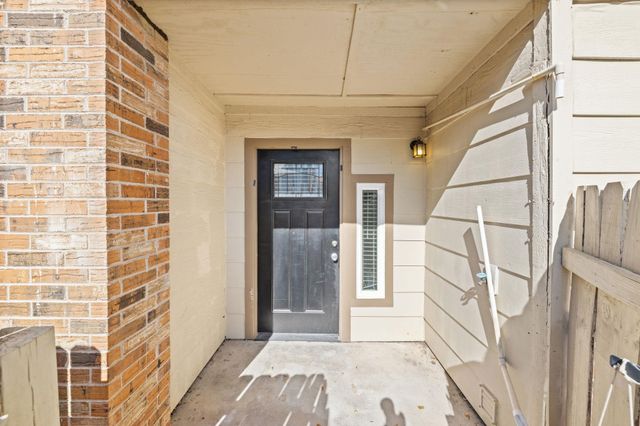 1705 Crossing PL 117B, Austin, TX 78741