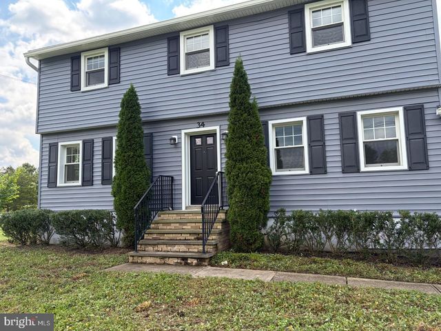 34 WOOSAMONSA RD, Pennington, NJ 08534