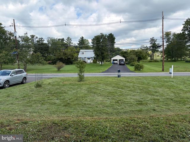34 WOOSAMONSA RD, Pennington, NJ 08534