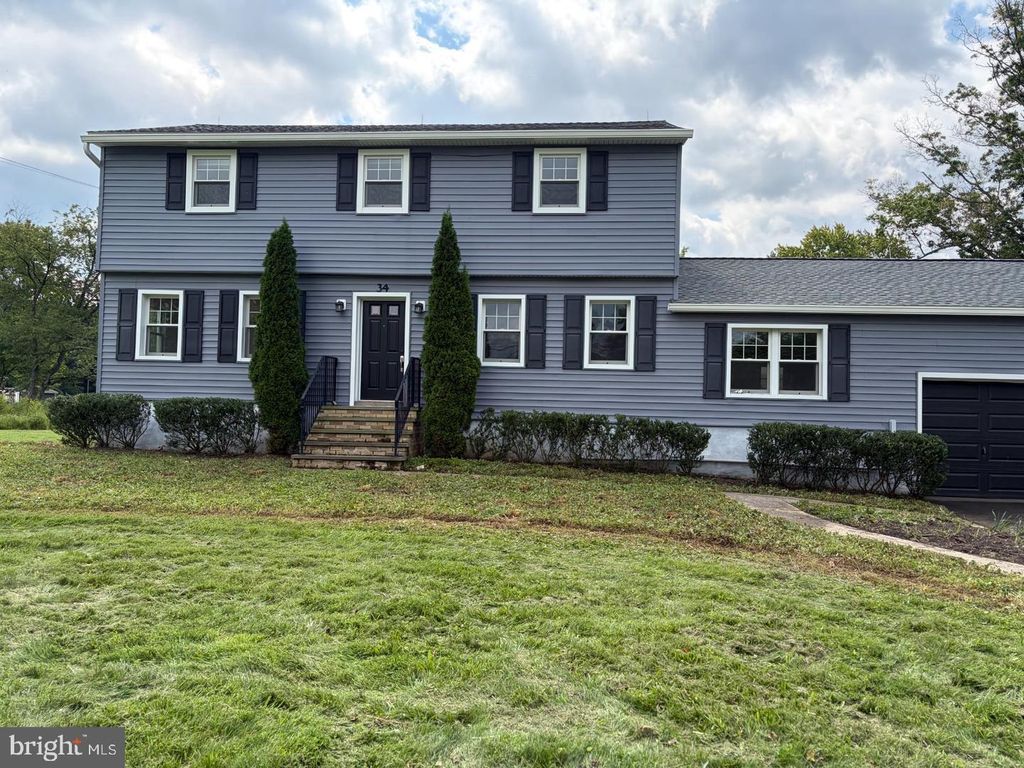 34 WOOSAMONSA RD, Pennington, NJ 08534