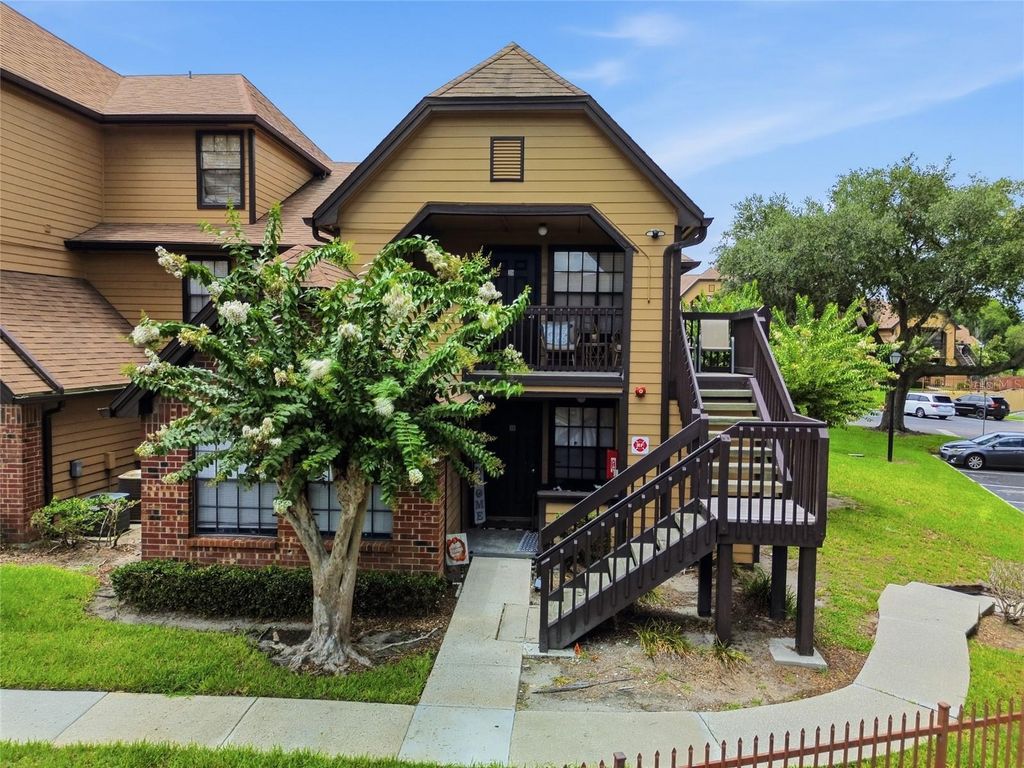 Image 1 of property listing at 364 NORTHPOINTE COURT 208, Altamonte Springs, FL 32701