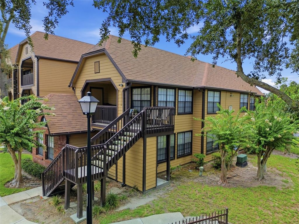 Image 2 of property listing at 364 NORTHPOINTE COURT 208, Altamonte Springs, FL 32701