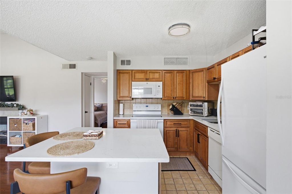 Image 15 of property listing at 364 NORTHPOINTE COURT 208, Altamonte Springs, FL 32701