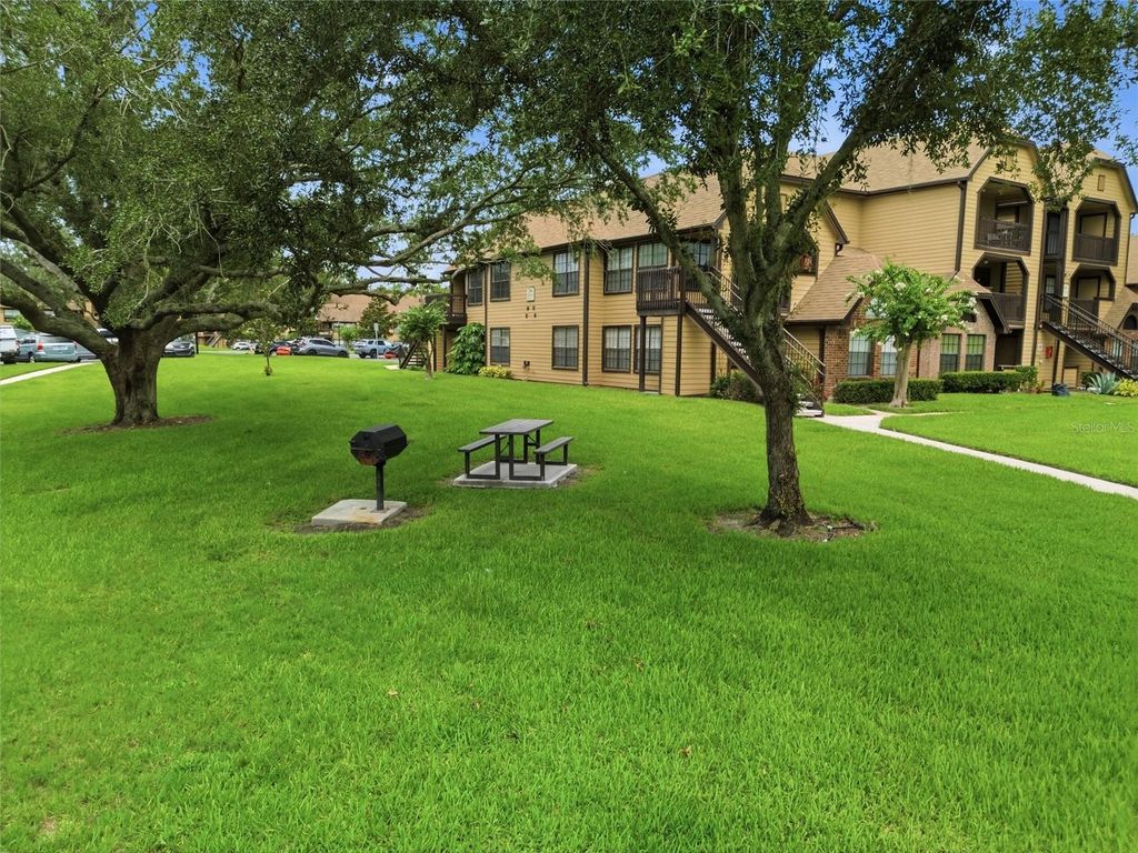 Image 23 of property listing at 364 NORTHPOINTE COURT 208, Altamonte Springs, FL 32701