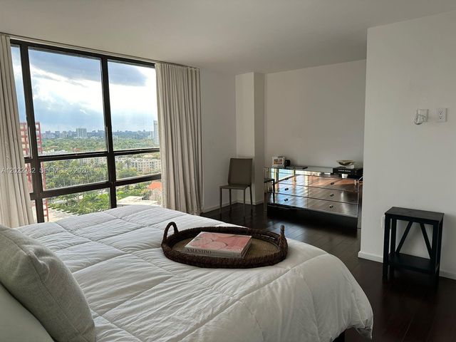 1450 Brickell Bay Dr 1907, Miami, FL 33131