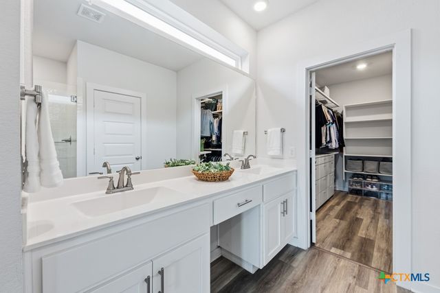 1960 Colonial Avenue, New Braunfels, TX 78130