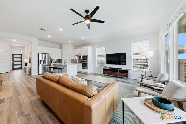 1960 Colonial Avenue, New Braunfels, TX 78130