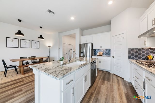 1960 Colonial Avenue, New Braunfels, TX 78130