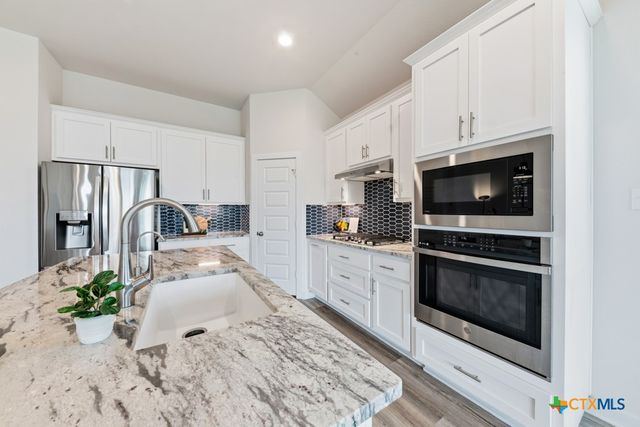 1960 Colonial Avenue, New Braunfels, TX 78130