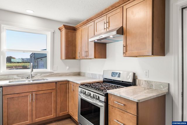 3620 Jefferson Scio Dr SE, Jefferson, OR 97352