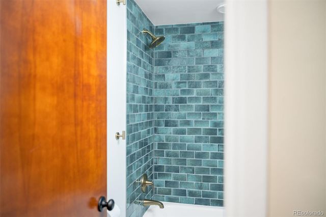 1175 N Emerson Street 211, Denver, CO 80218