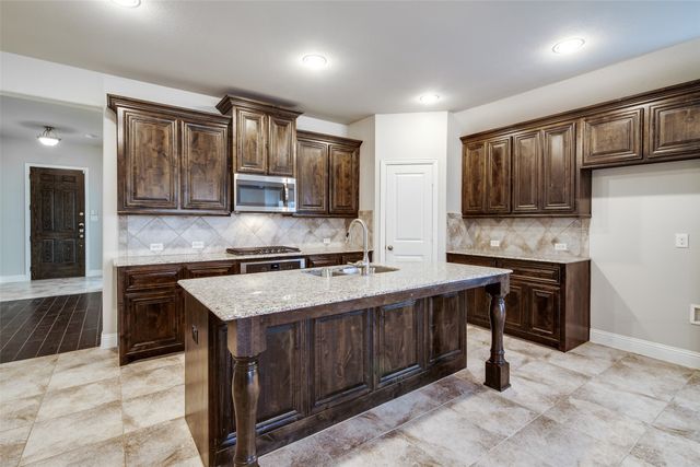 575 Kara Drive, Fate, TX 75087