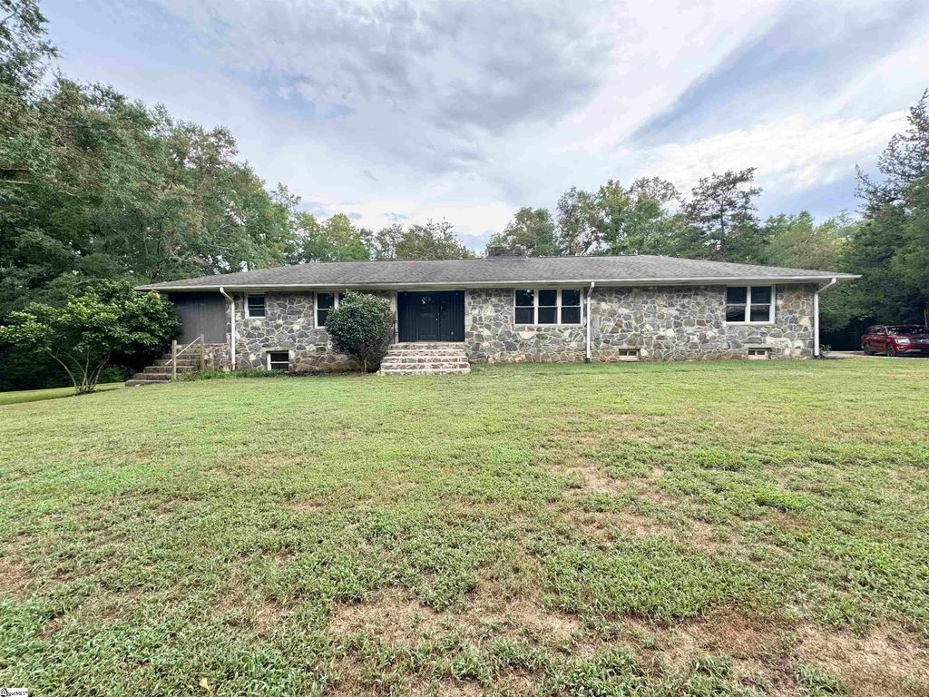 11 Burkett Street, Pelzer, SC 29669