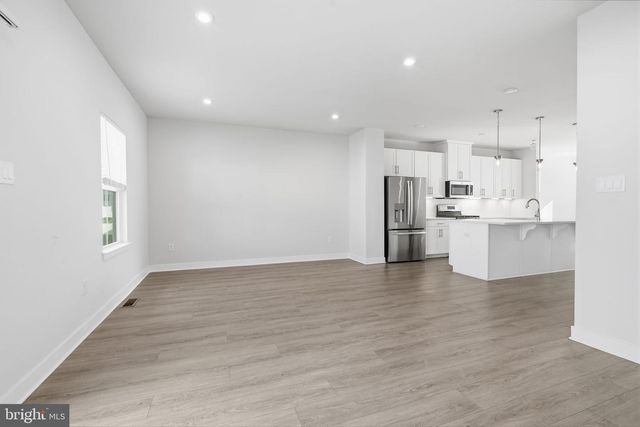 30 DOLCIE, Lawrence, NJ 08648