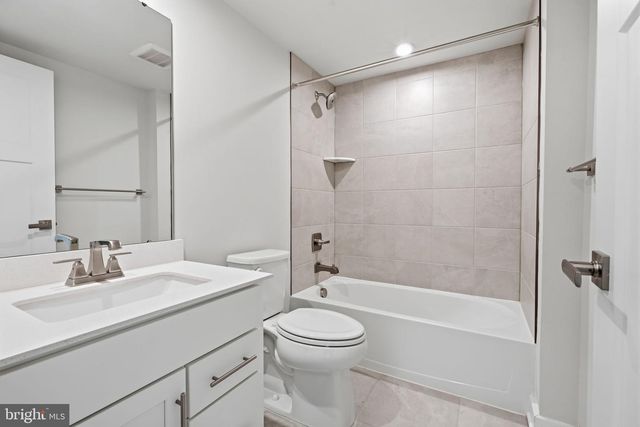 30 DOLCIE, Lawrence, NJ 08648