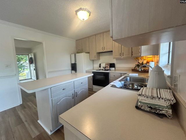 204 Haleywood Lane, West Columbia, SC 29170