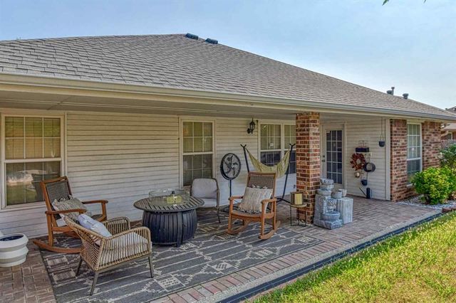 1633 Creekside Lane, Norman, OK 73071
