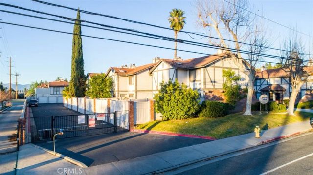 1013 W Linden Street 5, Riverside, CA 92507