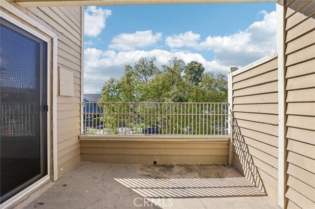 300 E Chestnut H-202, Santa Ana, CA 92701